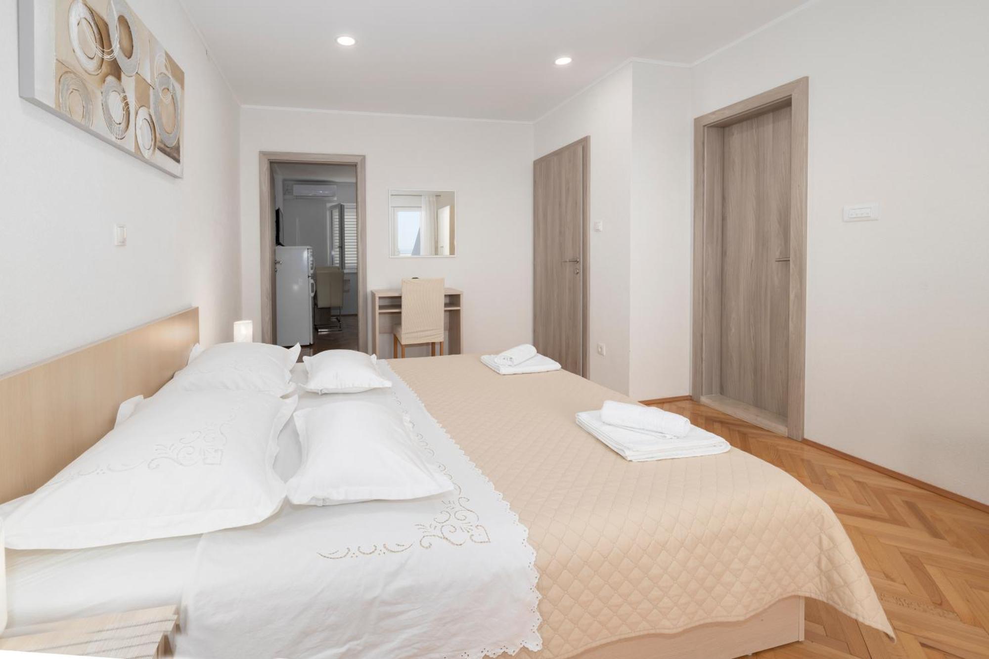Apartmani Marta Tučepi الغرفة الصورة